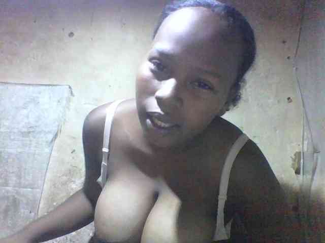 Asminah1 webcam