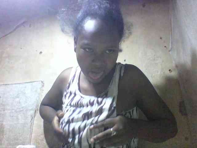 Asminah1 webcam