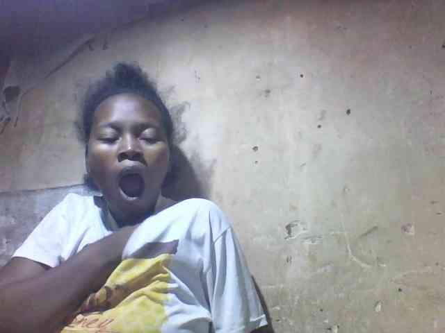 Asminah1 webcam