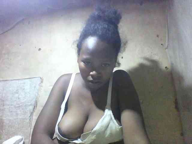 Asminah1 webcam