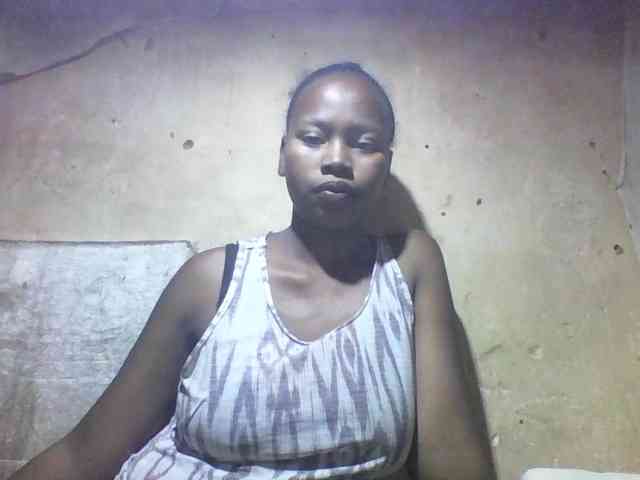 Asminah1 webcam