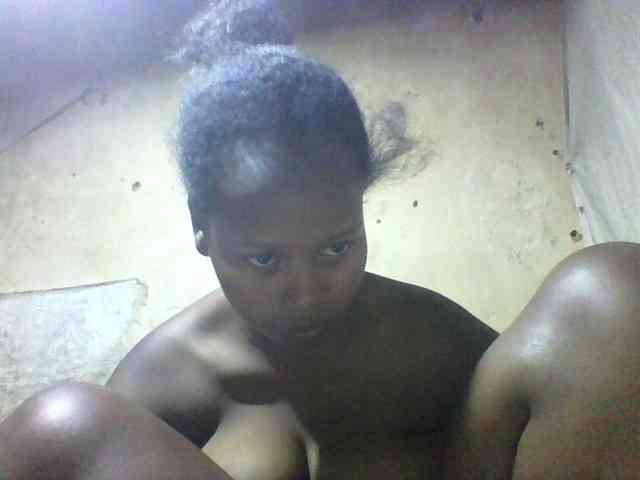 Asminah1 webcam