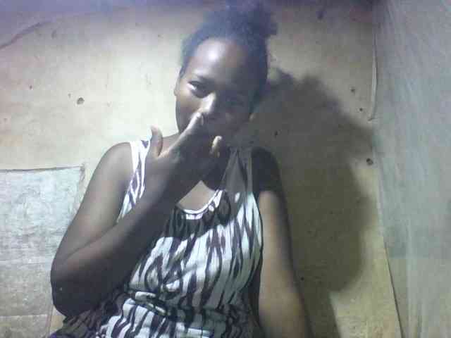 Asminah1 webcam