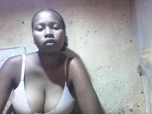 Asminah1 webcam