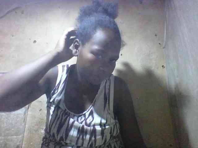 Asminah1 webcam