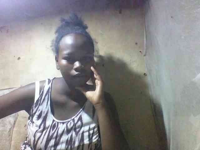 Asminah1 webcam