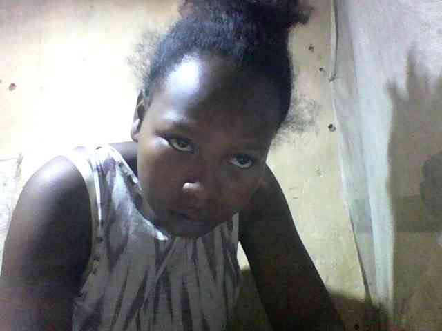 Asminah1 webcam
