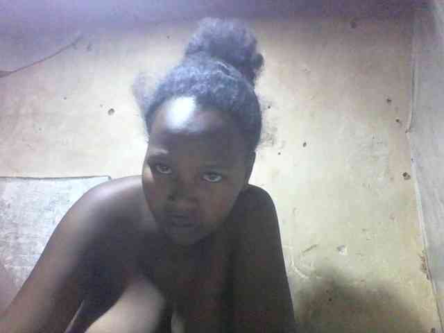 Asminah1 webcam