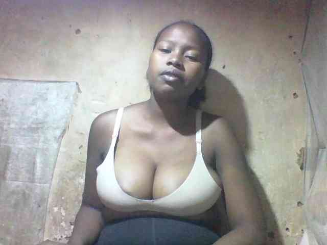 Asminah1 webcam