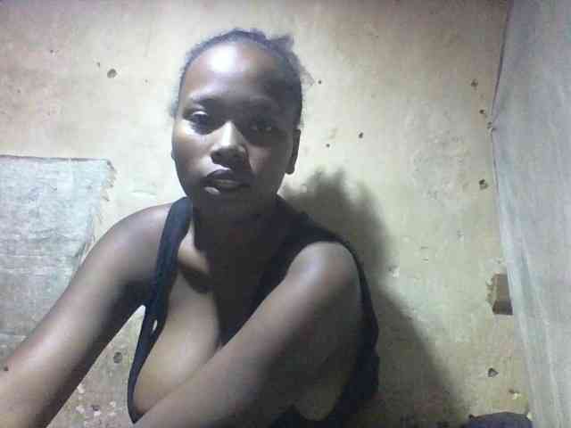 Asminah1 webcam