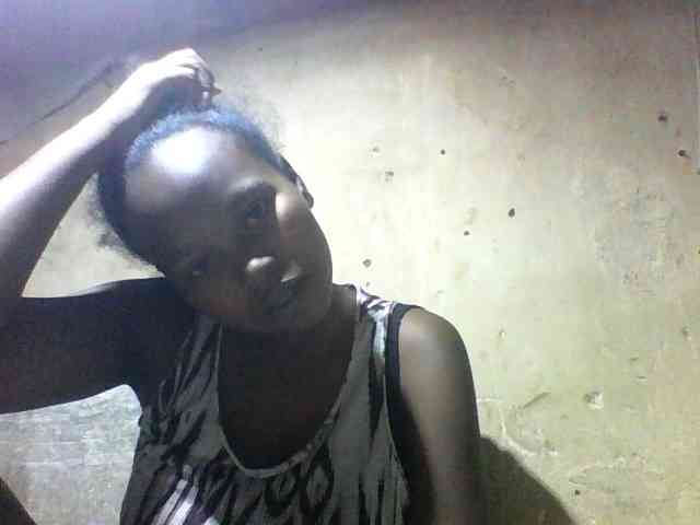 Asminah1 webcam