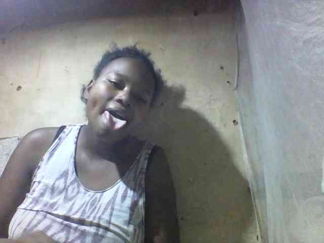 Asminah1 webcam