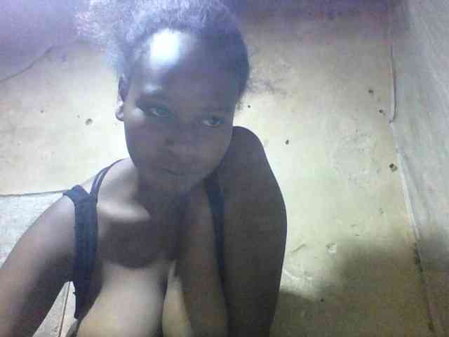 Asminah1 webcam