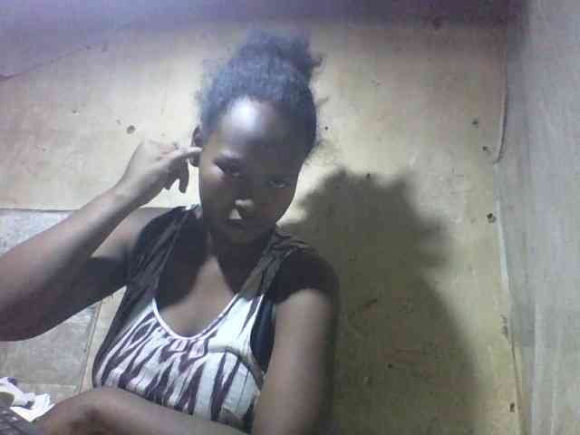 Asminah1 webcam