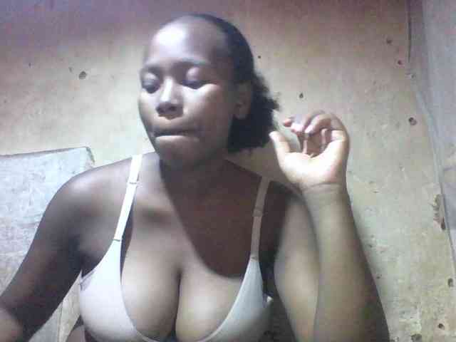 Asminah1 webcam