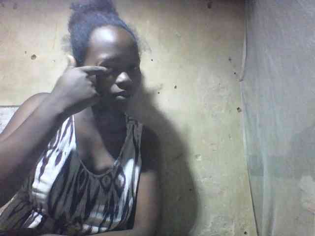 Asminah1 webcam