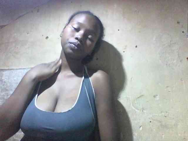 Asminah1 webcam