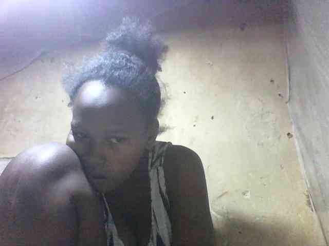 Asminah1 webcam