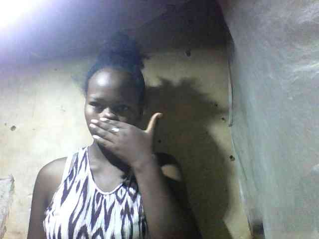 Asminah1 webcam