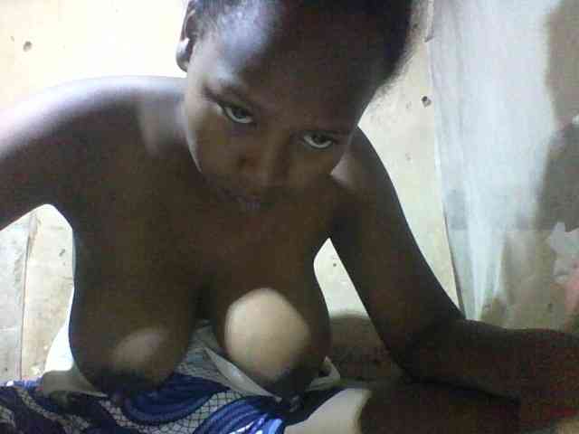 Asminah1 webcam