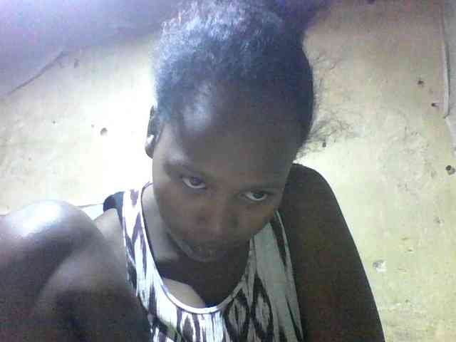 Asminah1 webcam