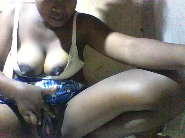 Asminah1 webcam