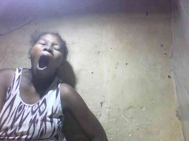 Asminah1 webcam