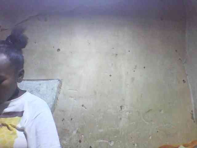 Asminah1 webcam