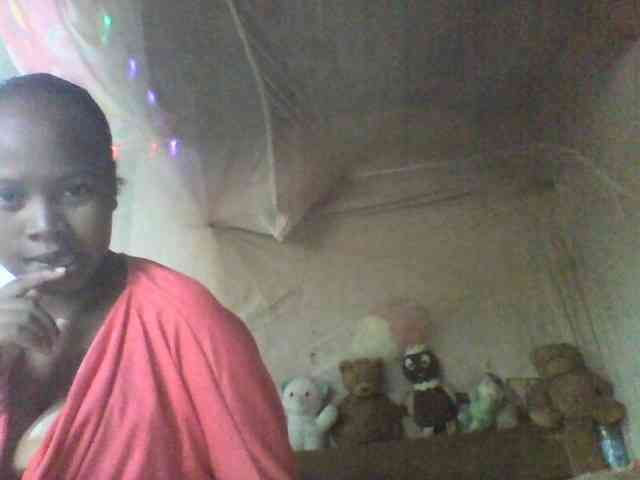 Asminah1 webcam