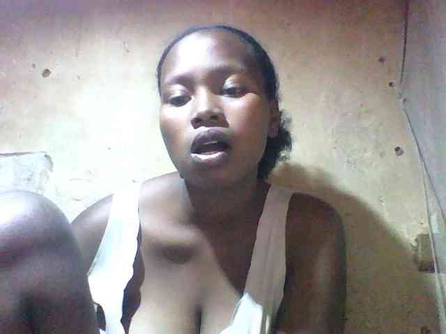 Asminah1 webcam