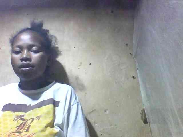 Asminah1 webcam