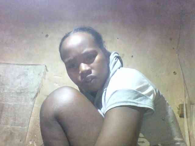 Asminah1 webcam