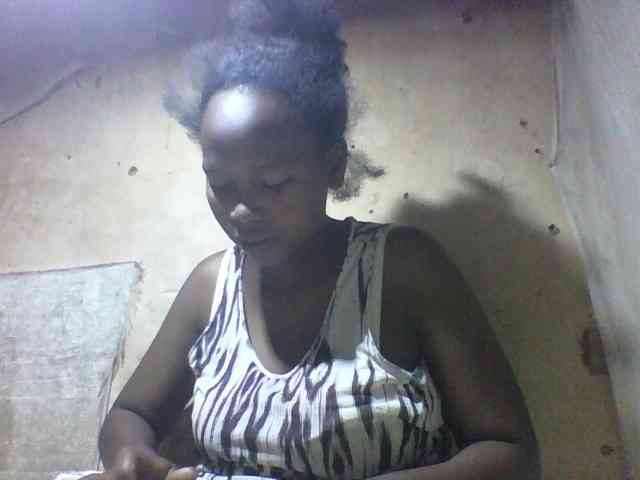 Asminah1 webcam