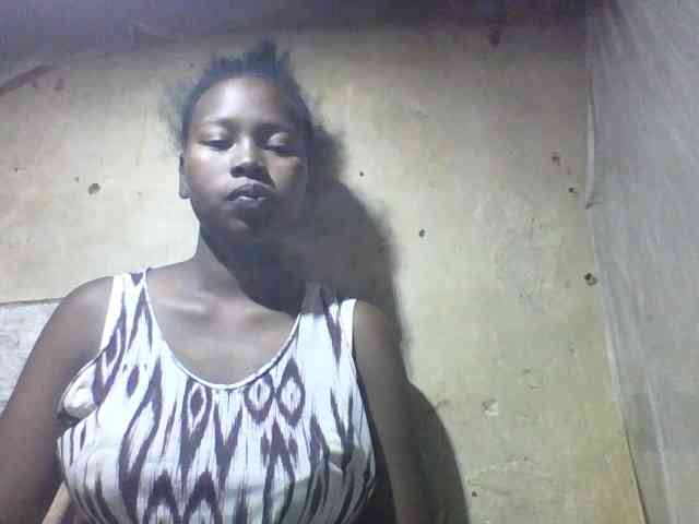 Asminah1 webcam