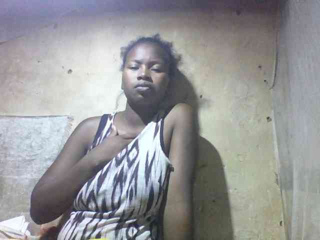 Asminah1 webcam