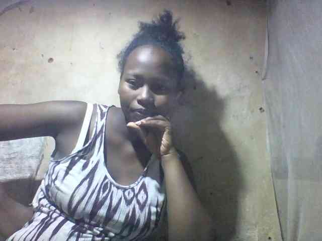 Asminah1 webcam