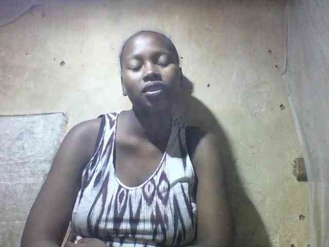 Asminah1 webcam