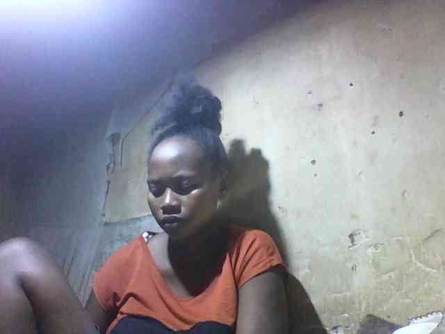Asminah1 webcam