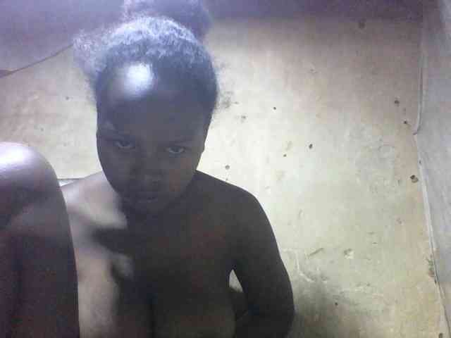 Asminah1 webcam