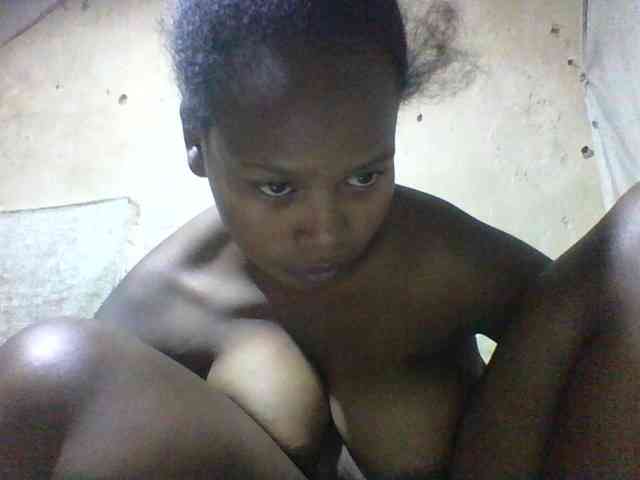 Asminah1 webcam