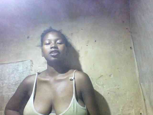 Asminah1 webcam