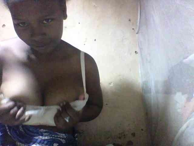 Asminah1 webcam