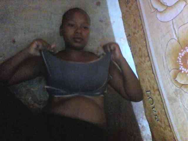 Asminah1 webcam