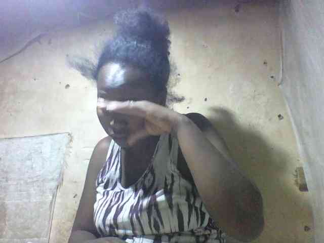 Asminah1 webcam