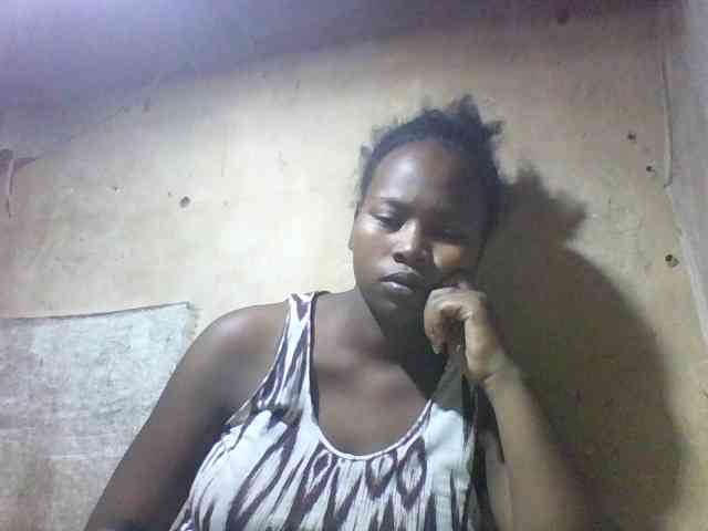 Asminah1 webcam