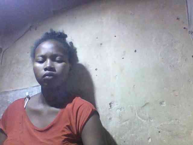 Asminah1 webcam