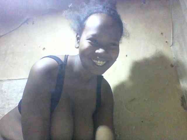 Asminah1 webcam