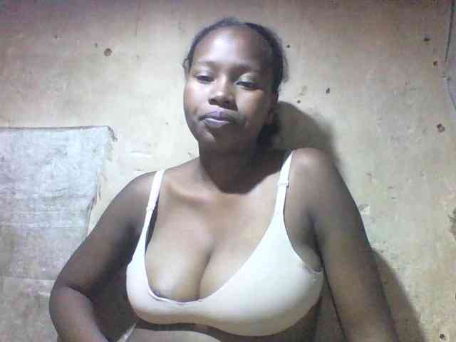 Asminah1 webcam