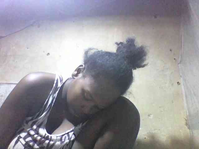 Asminah1 webcam