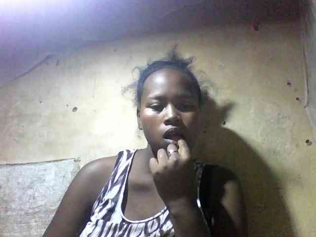 Asminah1 webcam